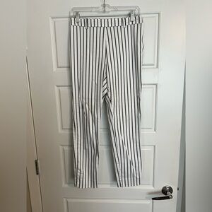 H&M Navy & white striped pant size 6